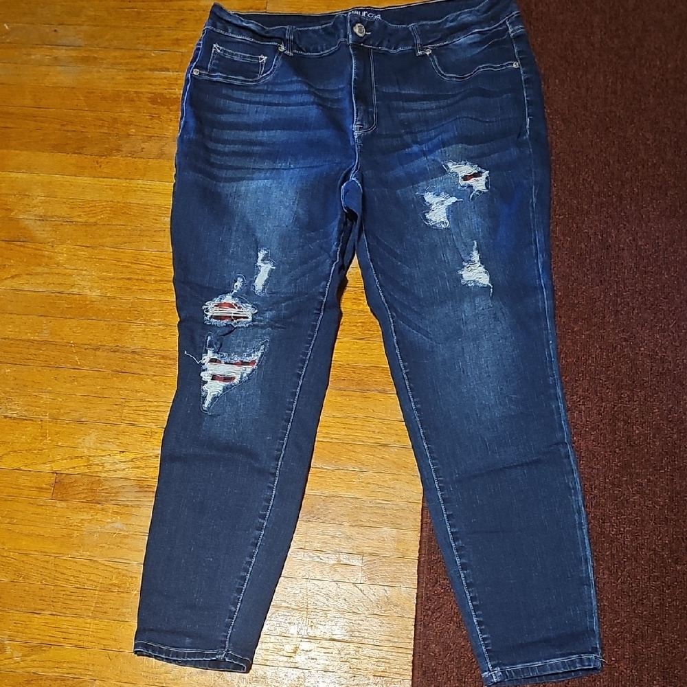 Maurices Blue Ankle Cropped Distressed Jeans